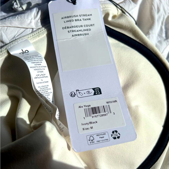NWT ALO Yoga Airbrush Streamlined Bra Tank medium m - Picture 9 of 12